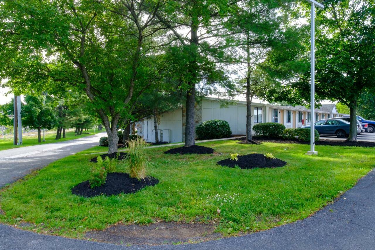 American Inn Carlisle Exterior photo